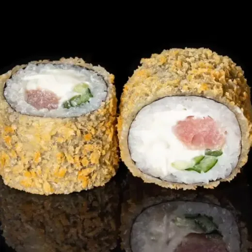 Жаренный ролл с тунцом